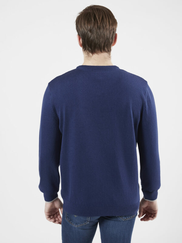 PULL ENCOLURE V CASUAL CHIC SIGNATURE BLEU – Image 2